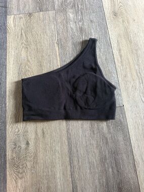 Seamless Black Ribbed sports bra